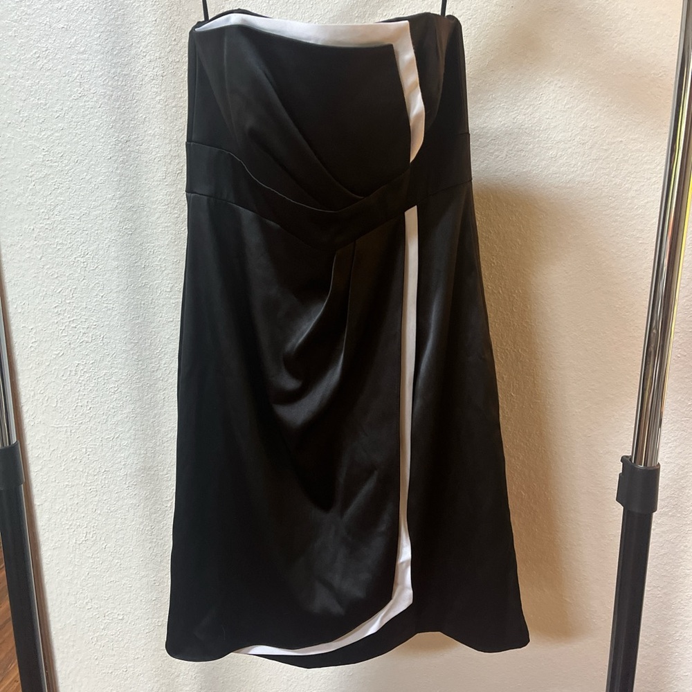 WHBM Black and White Women's Sleeveless Dress